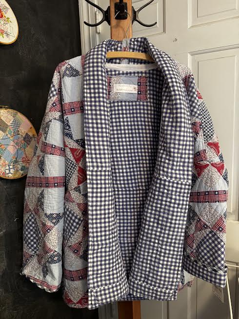 Oversized Vintage Quilt Coat – Cottagecore Style (S/M Fit)