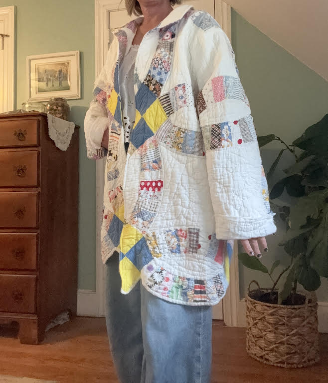 Vintage Quilt Coat - 1940's double wedding ring quilt