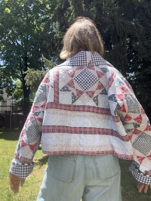 Oversized Vintage Quilt Cropped  Coat – Cottagecore Style (S/M Fit)