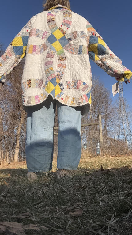 Vintage Quilt Coat - 1940's double wedding ring quilt