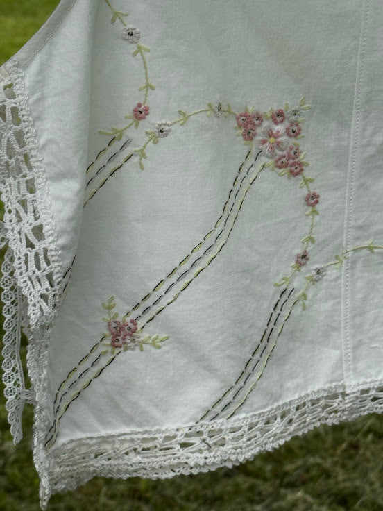 Handmade Vintage Linen & Quilt Top – Side-Tie Detail - Medium